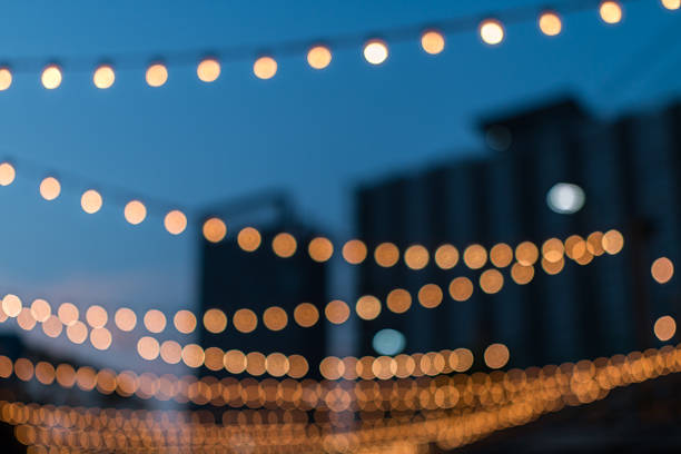 istock defocused of cityscape 520834976