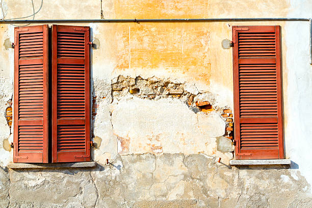 istock red   varano    abstract  sunny day    wood venetian blind in th 520840173