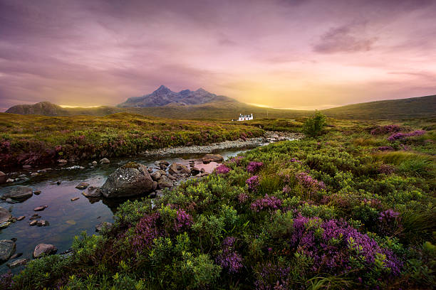 Sligachan river, Scotland Colorful sunset over the Scottish Higlands, river Sligachan, Scotland scottish highlands photos stock pictures, royalty-free photos & images