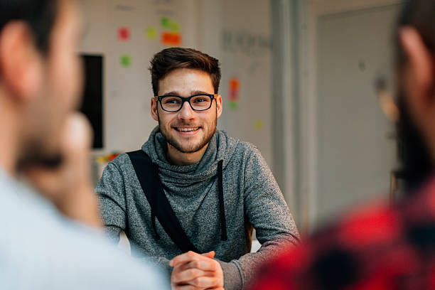 若い男性にインタビューしました。 - recruitment interview job interview job search ストックフォトと画像