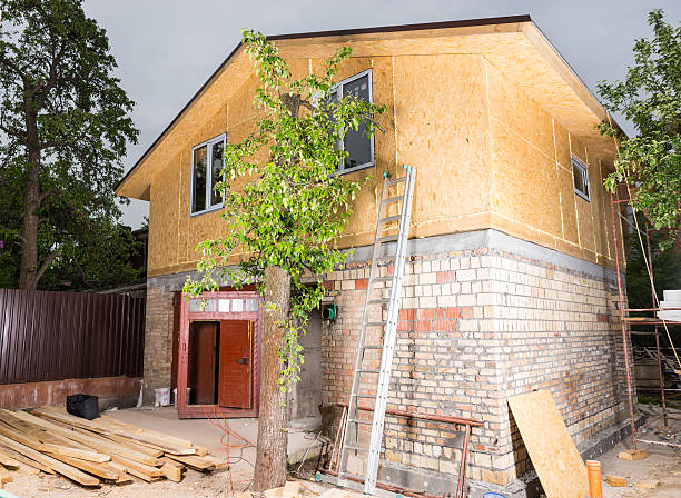 istock Exterior of Partially Finished New Home 520942162