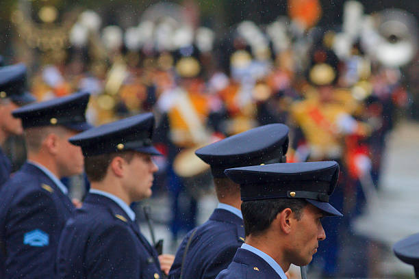 policemen on lange voorhout during prinsjesdag in the hague - prinsjesdag stockfoto's en -beelden