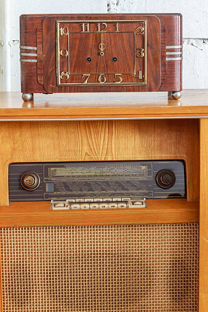 istock Vintage Winder Clock And Music Juke Box 520976391