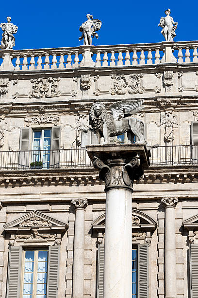 istock Palazzo Maffei - Verona Italy 520979823