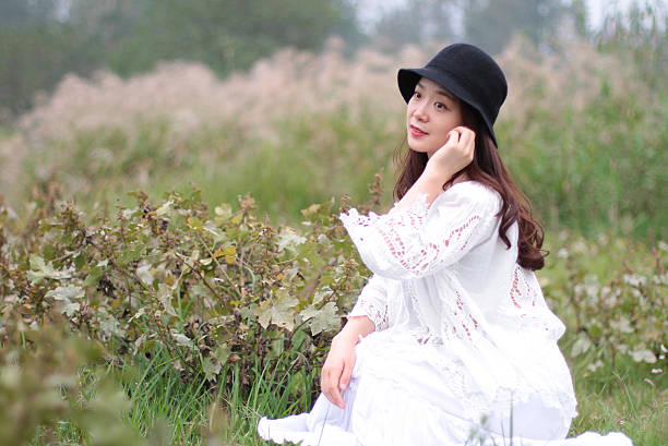 istock Girl on the field 521013412