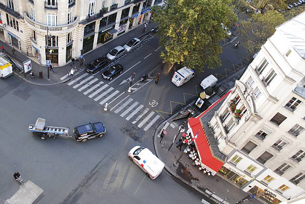 istock Four road junction with cars in Paris 521028629