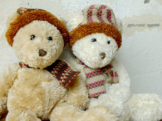 istock romantic couple of teddy bears 521039264