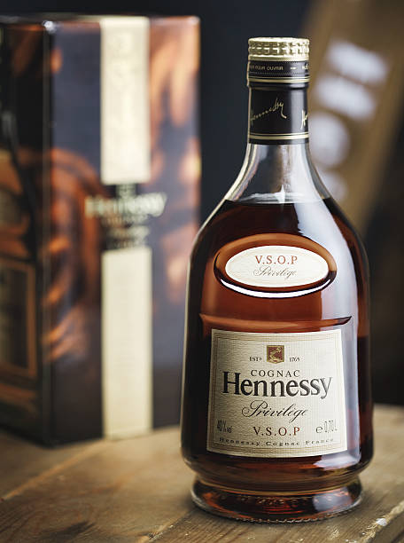 hennessy koniak butelkę - cognac zdjęcia i obrazy z banku zdjęć