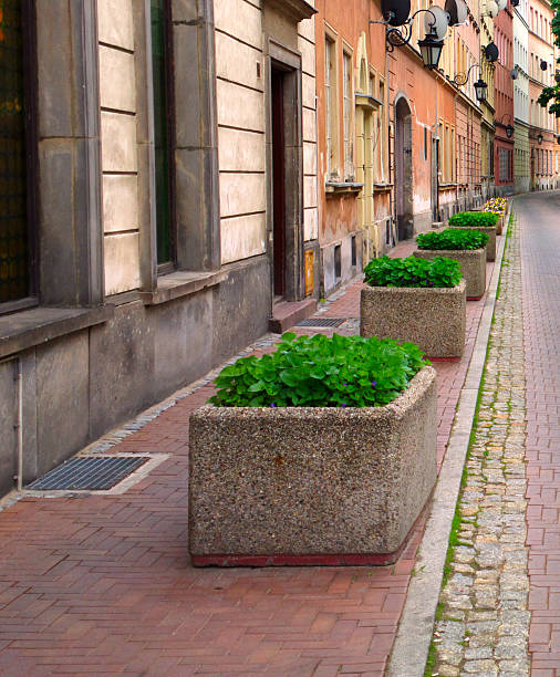 street. - retaining wall fortified wall surrounding wall stone wall fotografías e imágenes de stock