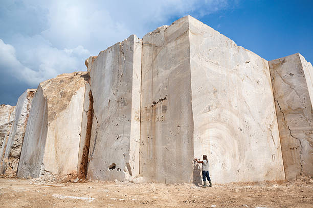 pedreira de mármore grande - rock quarry - fotografias e filmes do acervo