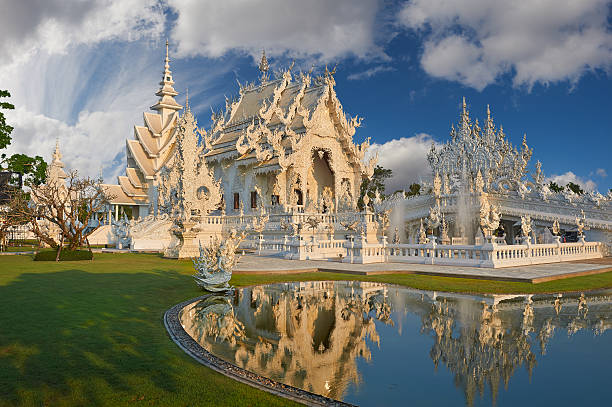 ват ронг кхун, chiangrai, таиланд - bangkok province photography construction architecture стоковые фото и изображения