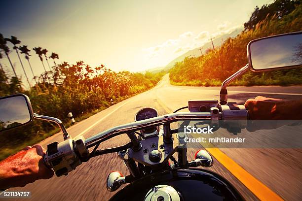 Motocicleta Foto de stock y más banco de imágenes de Motocicleta - Motocicleta, Vía principal, Helicóptero