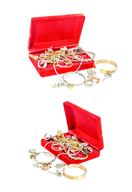 istock velvet Jewelry Box 521155025