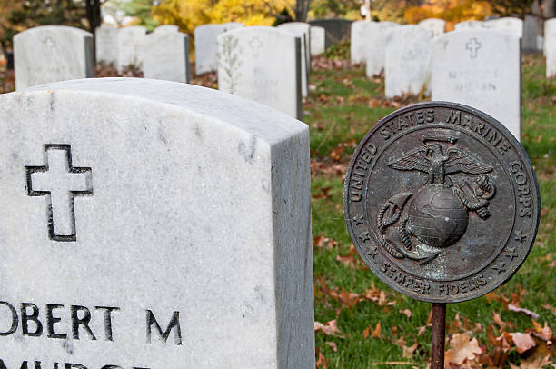 marine veterano en reposo - semper fidelis fotografías e imágenes de stock