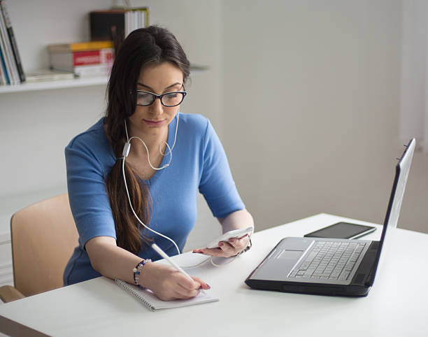istock Girl with smartphone 521205812