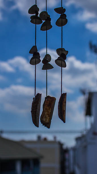 istock hanging in the door 521206315
