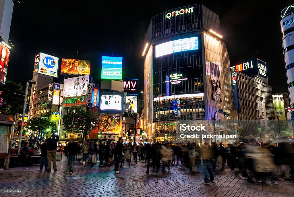 hachiko crossing in shibuya area of central tokyo japan hachiko crossing in shibuya area of central tokyo japan at night Asia Stock Photo