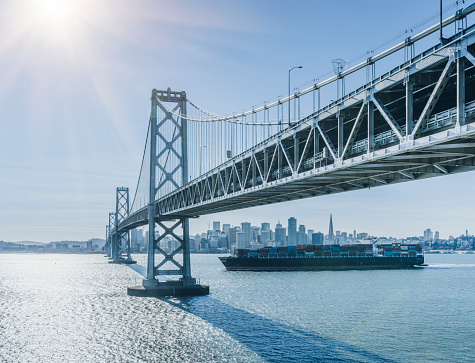 Bay Bridge and skyline of San Francisco, USA.