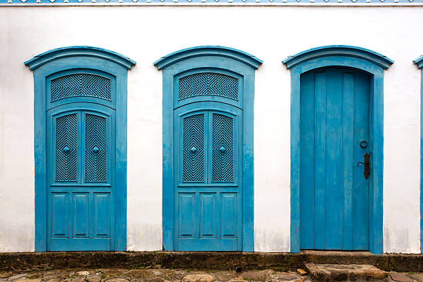 bright colored facade bright colored facade of house at the Parati Brazil paraty brazil stock pictures, royalty-free photos & images