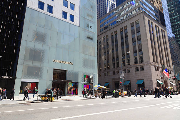 5th Avenue Stock Photo - Download Image Now - Louis Vuitton