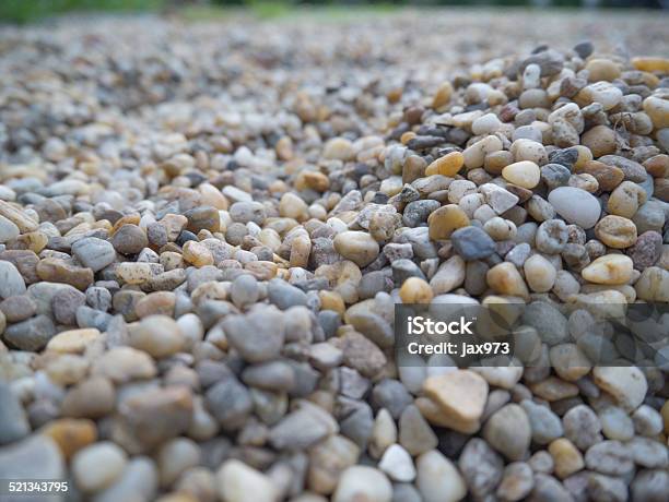 Foto de Segure As Pedras e mais fotos de stock de Arremessar - Arremessar,  Pedra - Rocha, Pedra - Material de Construção - iStock