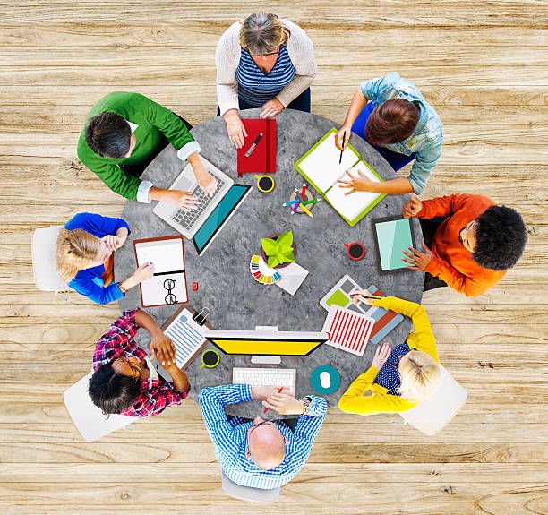 istock Busy Multiethnic Group of People Brainstorming Illustration 521346643