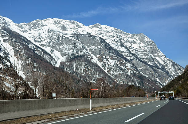 istock Mountain highway in the austrian Alps 521371299