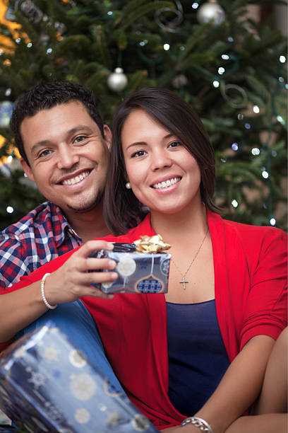 istock Young couple Christmas Night 521383919