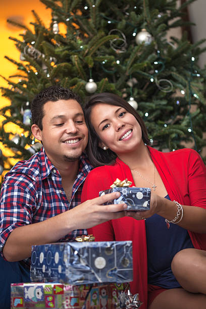 istock Young couple Christmas Night 521383941