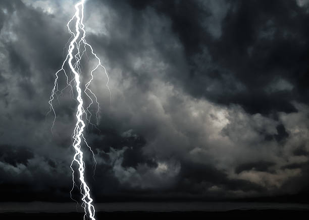 молния - lightning strike стоковые фото и изображения