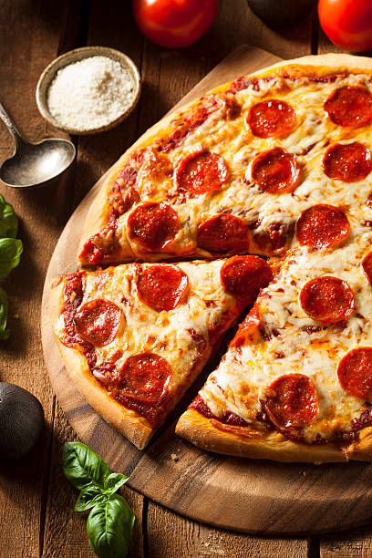 istock Hot Homemade Pepperoni Pizza 521403697