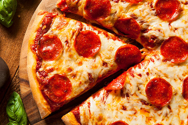 istock Hot Homemade Pepperoni Pizza 521404013