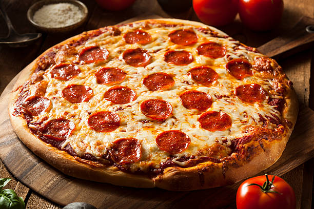 istock Hot Homemade Pepperoni Pizza 521406081