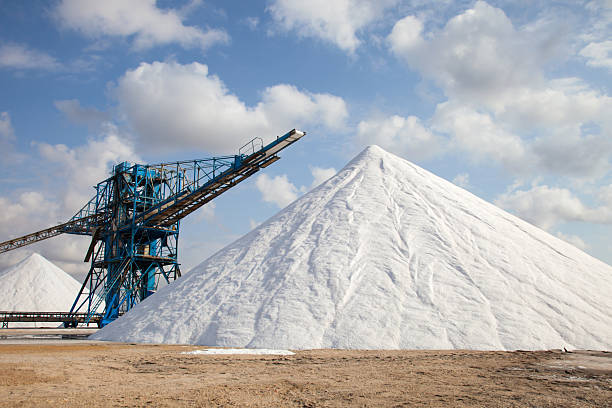 istock extraction of mineral salt 521438121