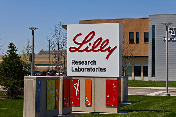 Indianapolis - April 2016: Eli Lilly and Company VIII Indianapolis, U.S. - April 16, 2016: Eli Lilly and Company World Headquarters. Lilly makes Medicines and Pharmaceuticals VIII methadone stock pictures, royalty-free photos & images