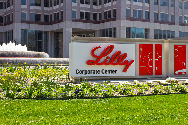 Indianapolis - April 2016: Eli Lilly and Company IV Indianapolis, U.S. - April 16, 2016: Eli Lilly and Company World Headquarters. Lilly makes Medicines and Pharmaceuticals IV methadone stock pictures, royalty-free photos & images