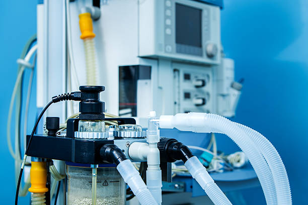 ICU anaesthesia ventilator workstation in the emergency room. ICU anaesthesia ventilator workstation in the emergency room in stand by mode. oxygen monitor stock pictures, royalty-free photos & images