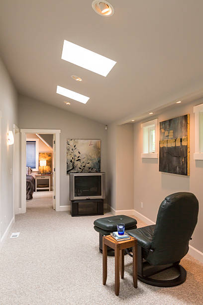 istock Media room in contemporary upscale home interior 521533444
