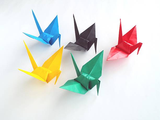 istock Paper Crane - Facing Right - 5 Color Origami 521551152