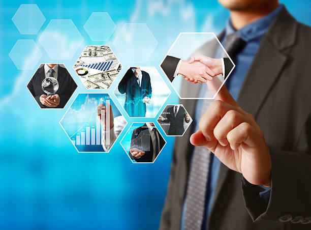 istock Reaching images streaming, digital photo 521603662