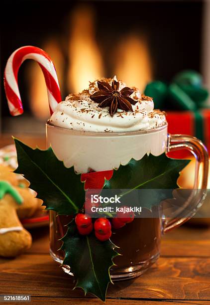 Navidad Chocolate Caliente Foto de stock y más banco de imágenes de Chocolate caliente - Chocolate caliente, Menta piperina, Navidad