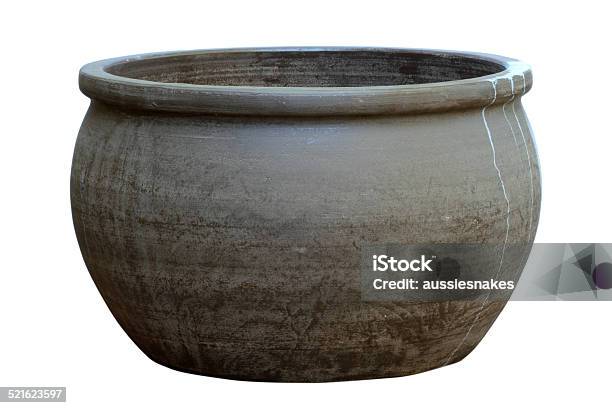Large Empty Terracotta Pot Stockfoto meer beelden van Bloempot - Bloempot, Groot, Witte achtergrond - iStock