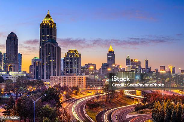 De La Ciudad De Atlanta Georgia Skyline Foto de stock y más banco de imágenes de Atlanta - Atlanta, Otoño, Zona financiera