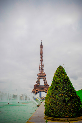 Picture of the famous Eiffel Tower in Paris