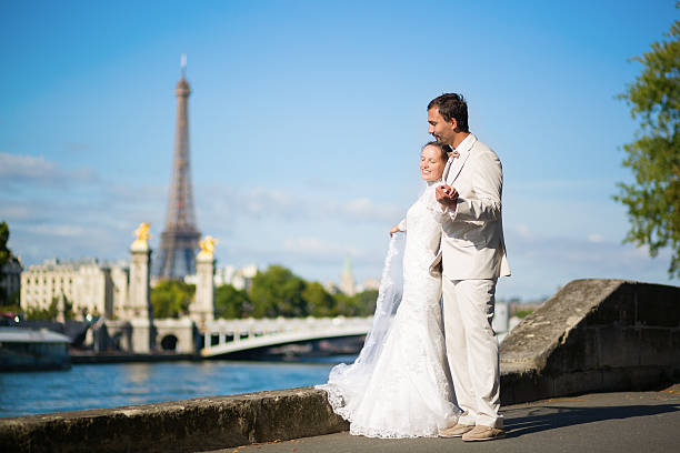 istock Just married couple in Paris 521665867