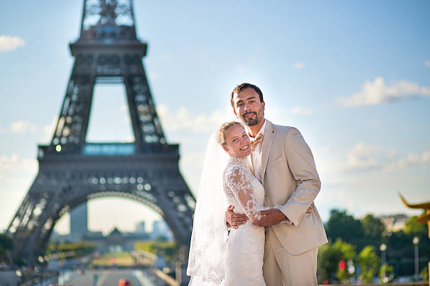 istock Beautiful just married couple in Paris 521667591
