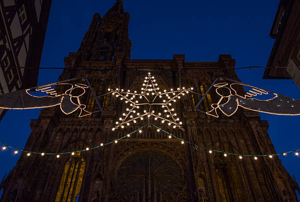 istock Celebrating a medieval Christmas (5) 521743407