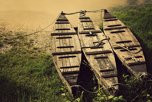 canoa - moored passenger ship rope lake foto e immagini stock