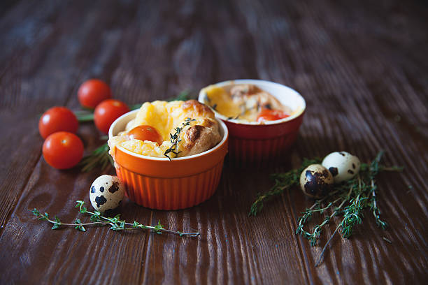 torta de queijo com tomates - dimity - fotografias e filmes do acervo