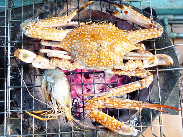 istock Flowering crab and shrimp grill 521806331